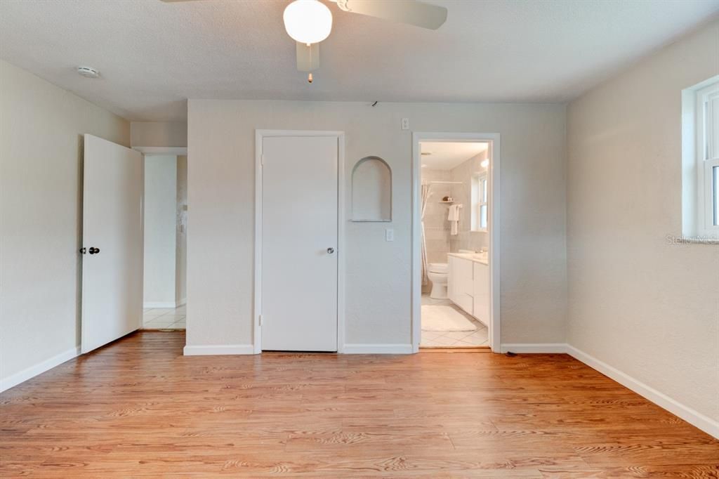 Recently Sold: $495,000 (3 beds, 2 baths, 1484 Square Feet)