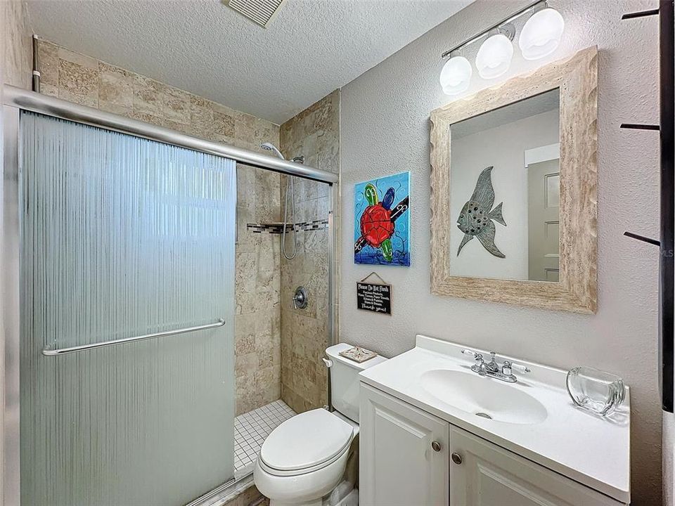 最近售出: $495,000 (2 贝兹, 2 浴室, 870 平方英尺)