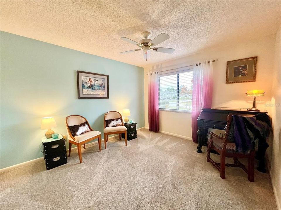 Active With Contract: $130,000 (2 beds, 1 baths, 1027 Square Feet)