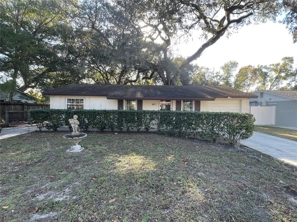Recently Sold: $325,000 (3 beds, 1 baths, 1208 Square Feet)