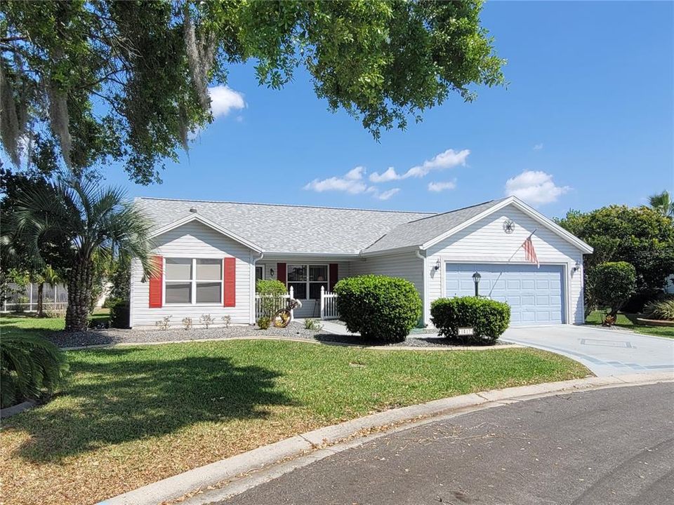 Home nestled in Cul-de-sac