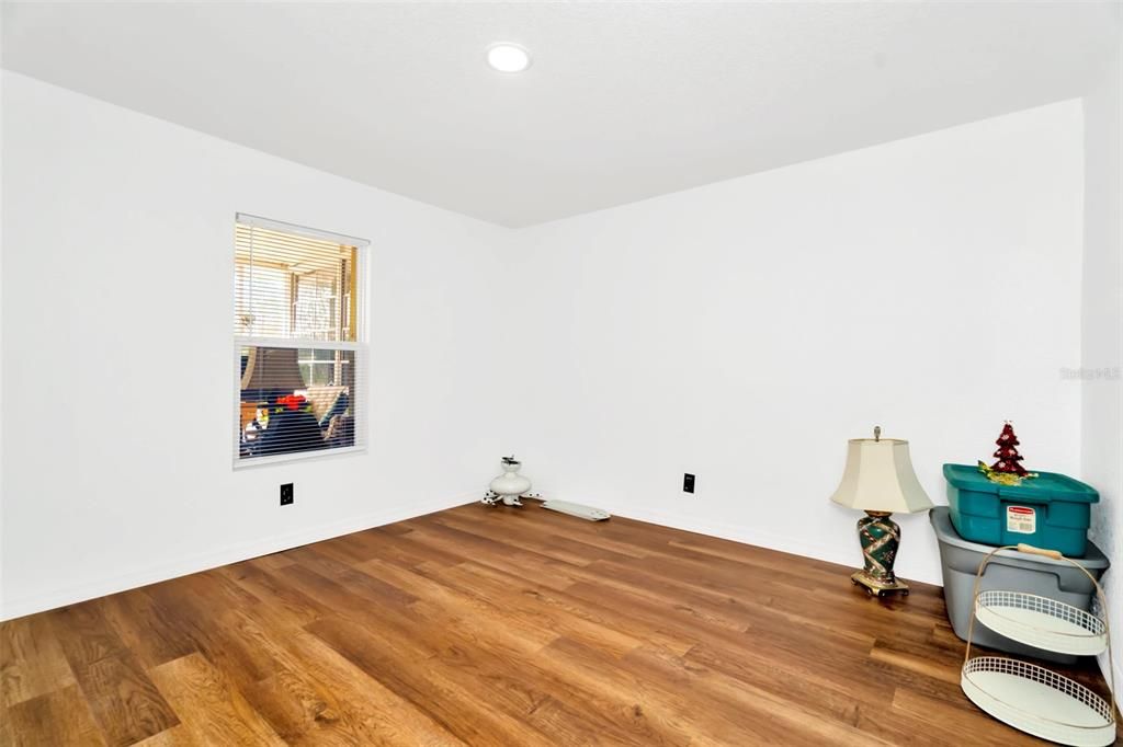 Recently Sold: $360,000 (3 beds, 1 baths, 1590 Square Feet)