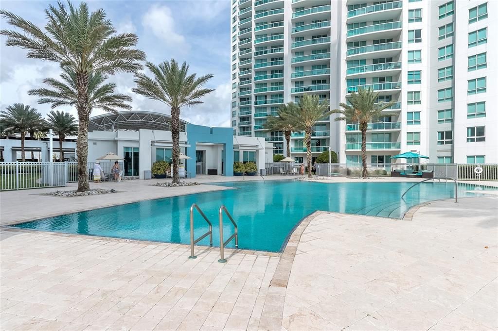 Recently Sold: $359,000 (3 beds, 3 baths, 1922 Square Feet)