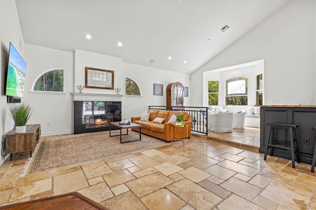 Active With Contract: $1,995,000 (4 beds, 4 baths, 4872 Square Feet)