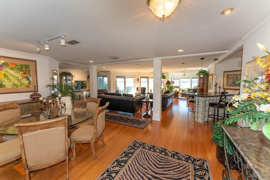 Active With Contract: $2,399,000 (2 beds, 2 baths, 2060 Square Feet)