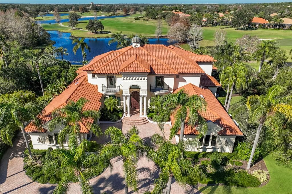 For Sale: $6,995,000 (6 beds, 6 baths, 8663 Square Feet)