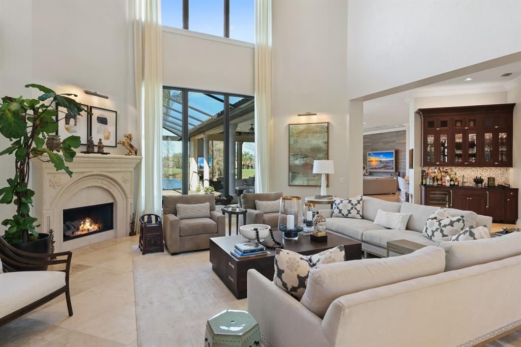 For Sale: $6,995,000 (6 beds, 6 baths, 8663 Square Feet)