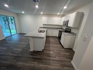For Rent: $2,300 (4 beds, 2 baths, 1665 Square Feet)