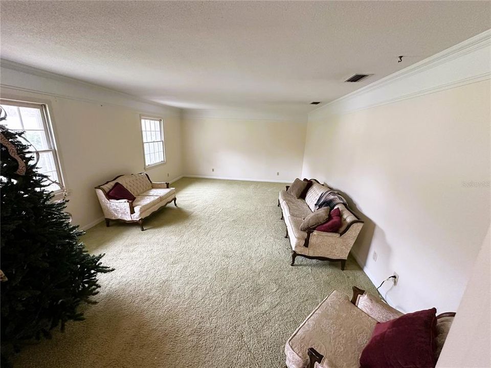 For Sale: $325,000 (3 beds, 2 baths, 2242 Square Feet)