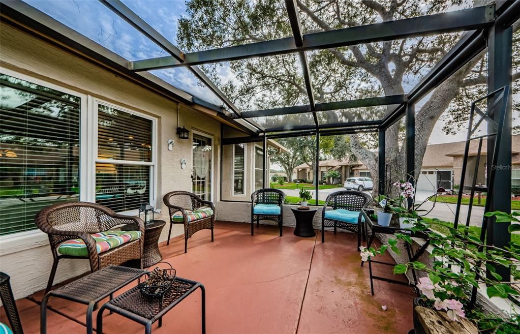 Recently Sold: $435,000 (2 beds, 2 baths, 1855 Square Feet)