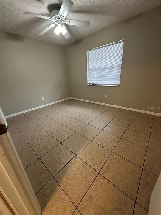 For Rent: $1,850 (2 beds, 1 baths, 800 Square Feet)
