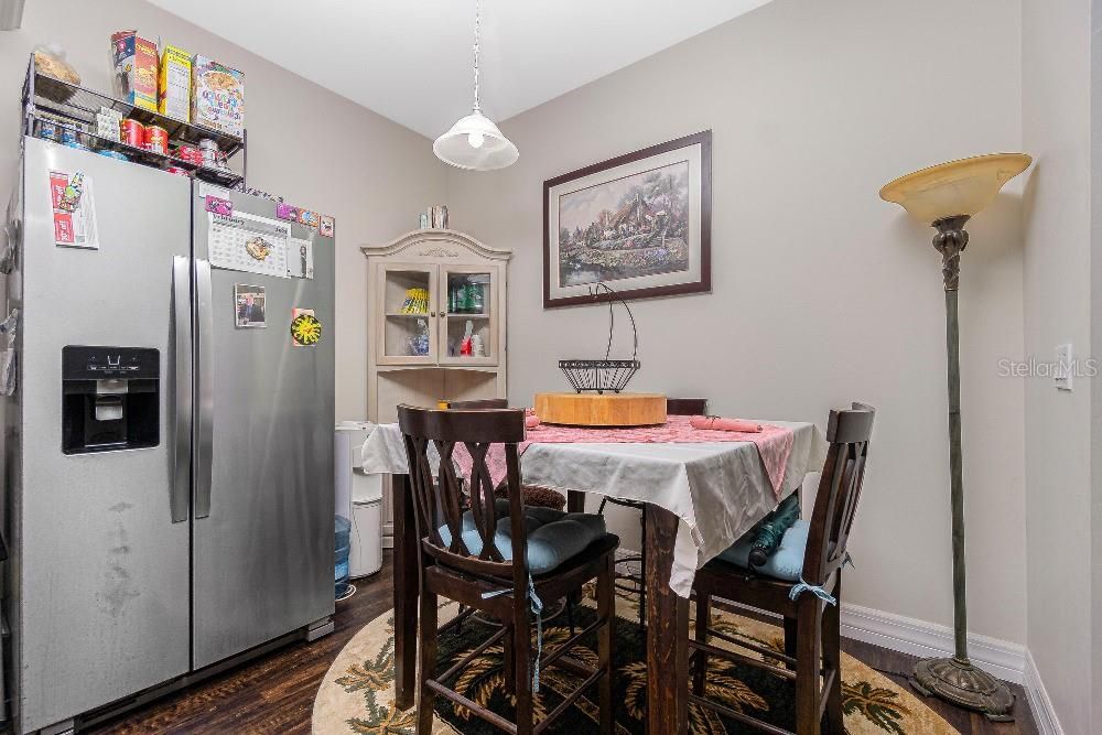 For Sale: $339,000 (2 beds, 2 baths, 1292 Square Feet)