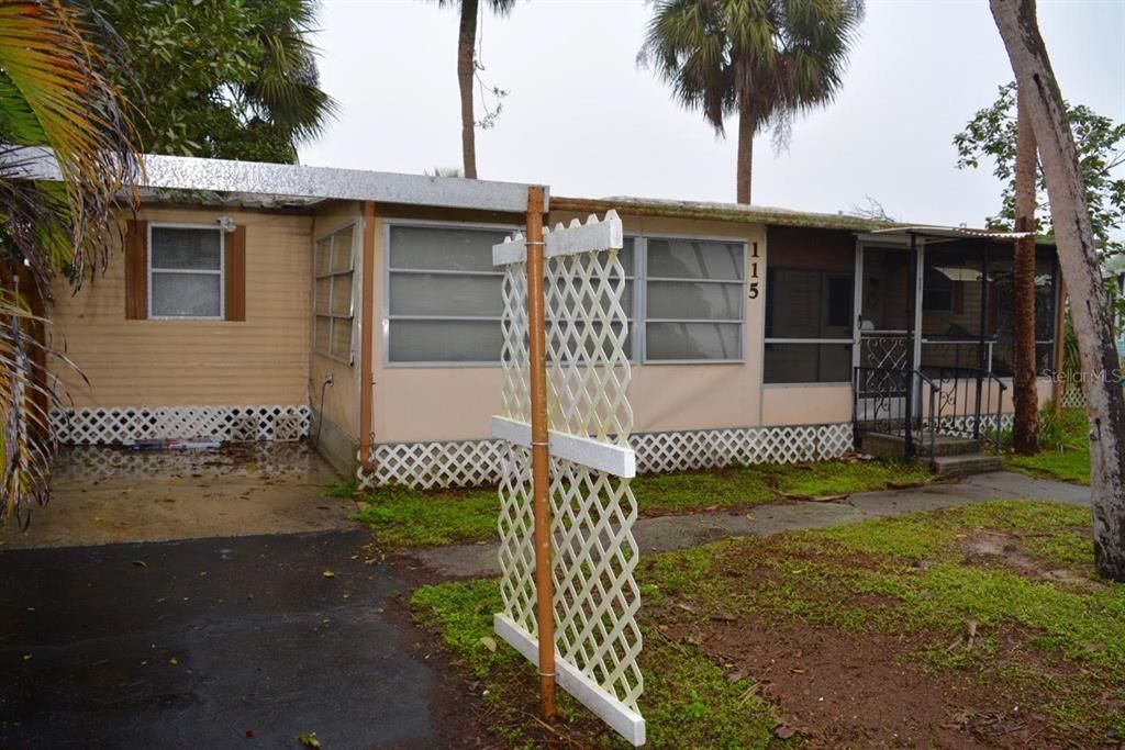 For Sale: $85,000 (2 beds, 1 baths, 520 Square Feet)