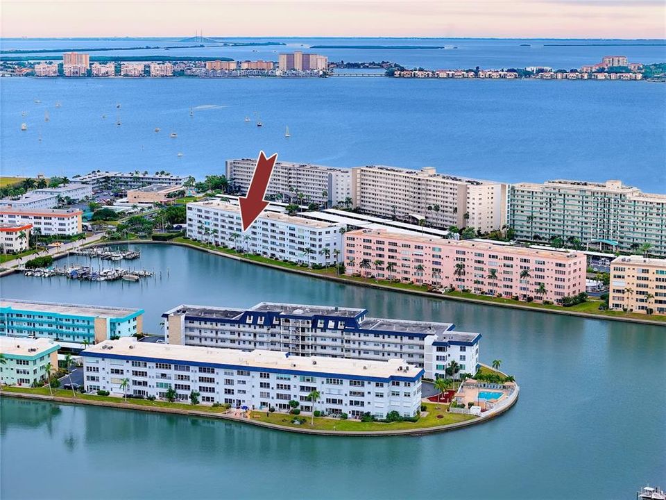 Recently Sold: $255,000 (2 beds, 2 baths, 1120 Square Feet)