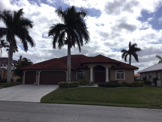 Recently Sold: $1,100,000 (3 beds, 2 baths, 2135 Square Feet)