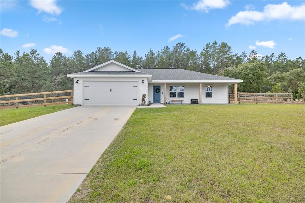 Recently Sold: $279,999 (3 beds, 2 baths, 1436 Square Feet)