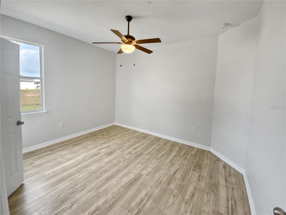Active With Contract: $294,000 (3 beds, 2 baths, 1629 Square Feet)