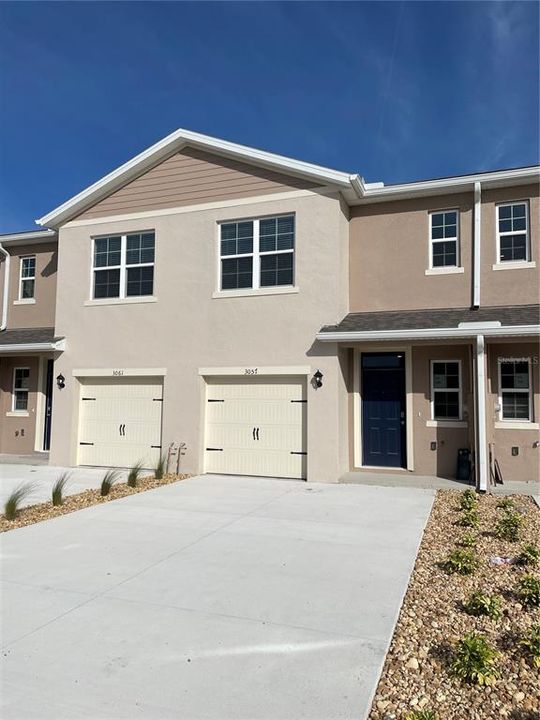 Recently Rented: $2,100 (3 beds, 2 baths, 1463 Square Feet)