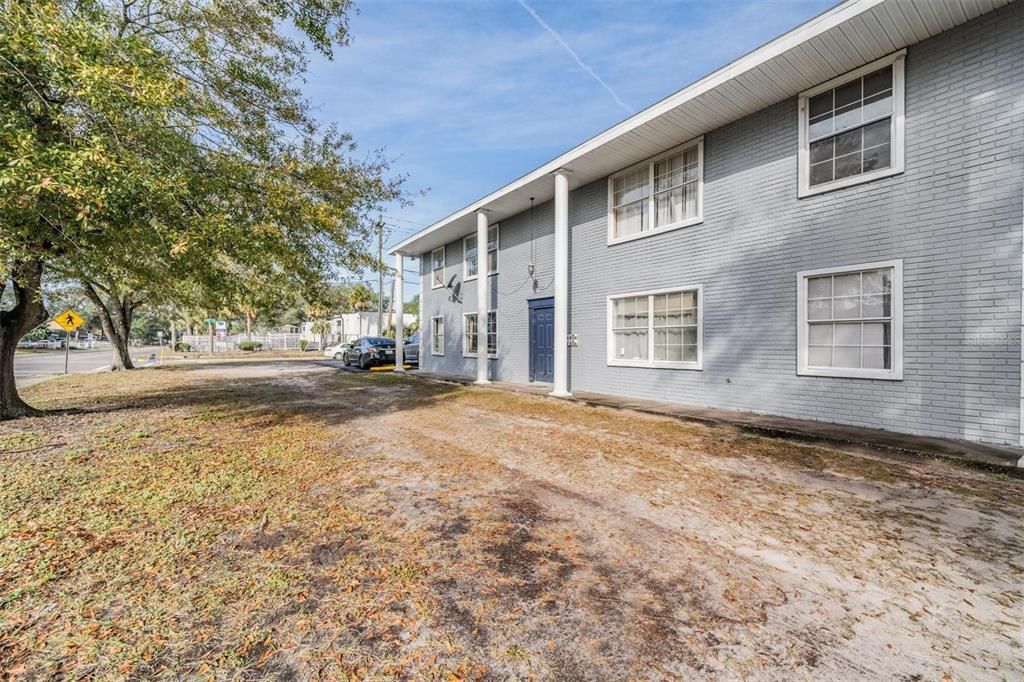 Recently Sold: $139,000 (2 beds, 1 baths, 856 Square Feet)