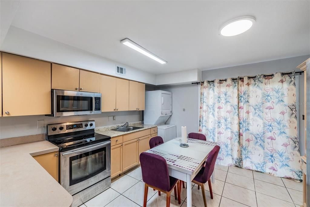 Recently Sold: $139,000 (2 beds, 1 baths, 856 Square Feet)