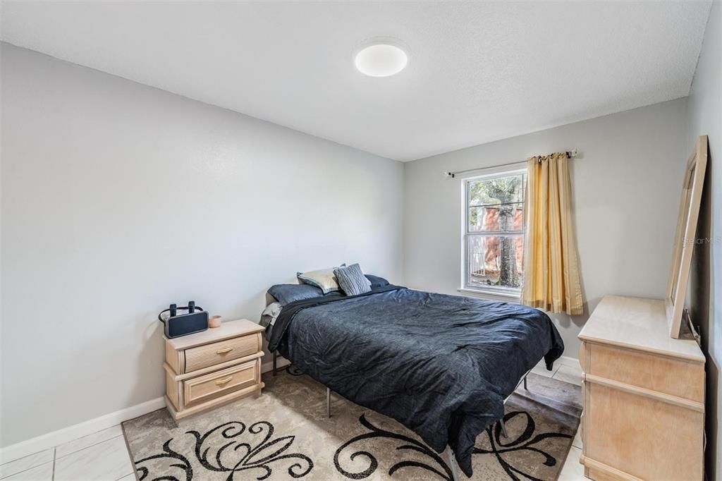 Recently Sold: $139,000 (2 beds, 1 baths, 856 Square Feet)