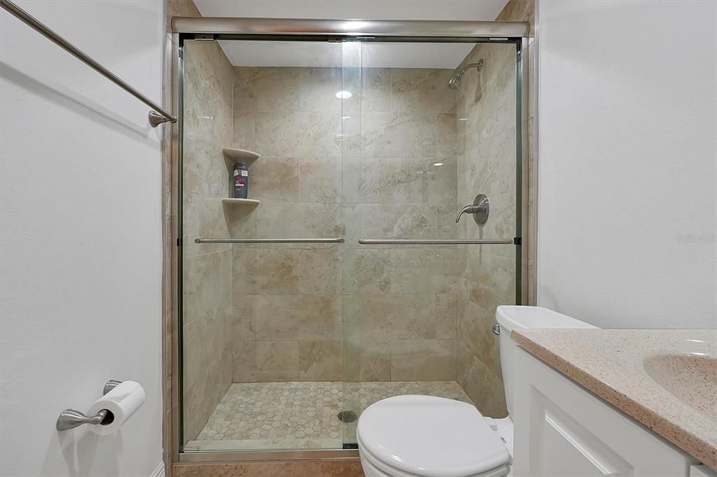 待售: $305,000 (3 贝兹, 2 浴室, 1565 平方英尺)