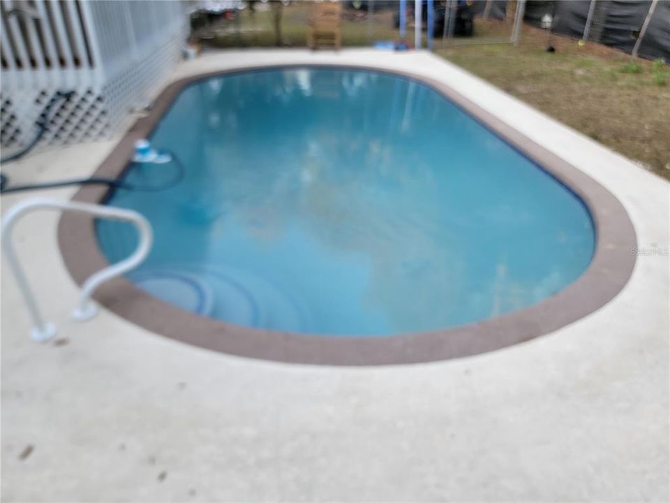 Active With Contract: $191,500 (3 beds, 2 baths, 1329 Square Feet)