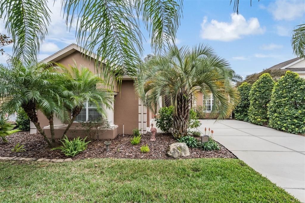 Active With Contract: $650,000 (3 beds, 2 baths, 2323 Square Feet)