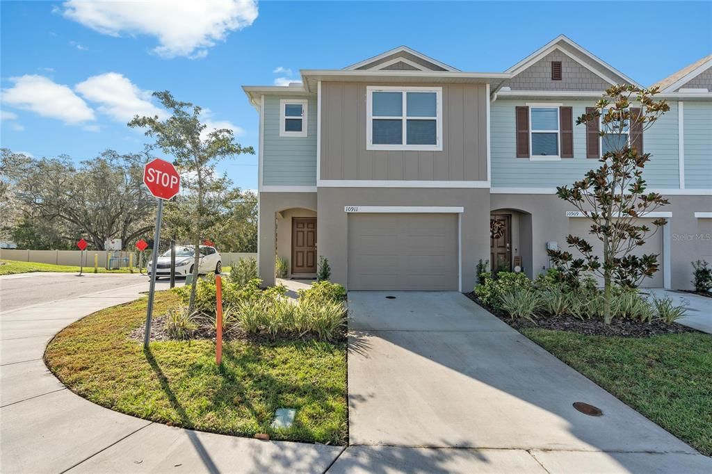 Recently Sold: $320,000 (3 beds, 2 baths, 1758 Square Feet)