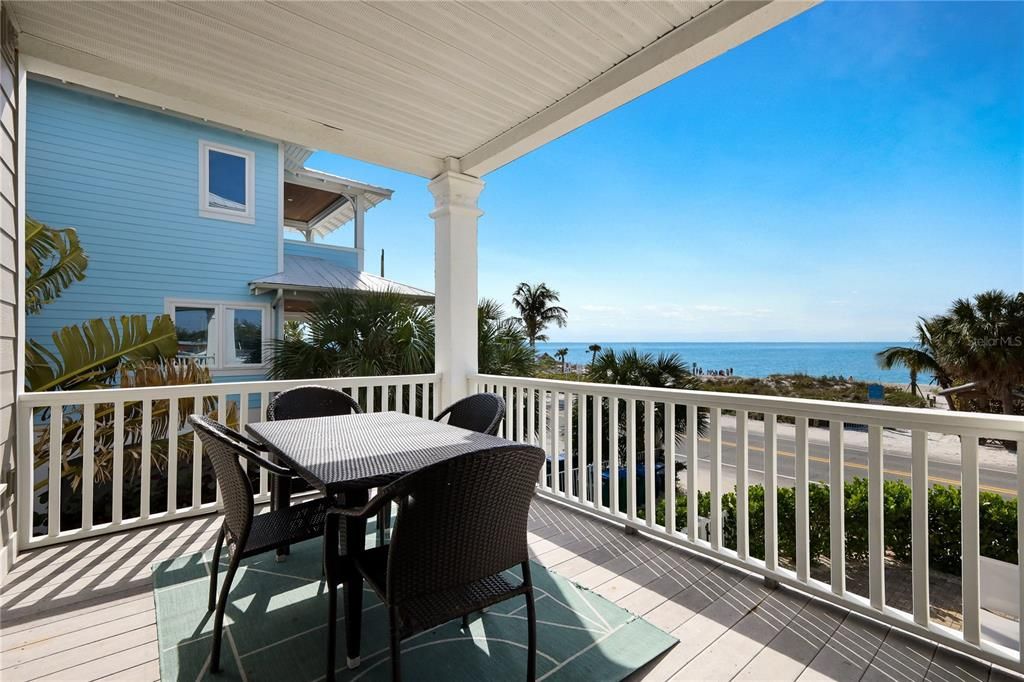 Recently Sold: $2,680,000 (3 beds, 3 baths, 1852 Square Feet)