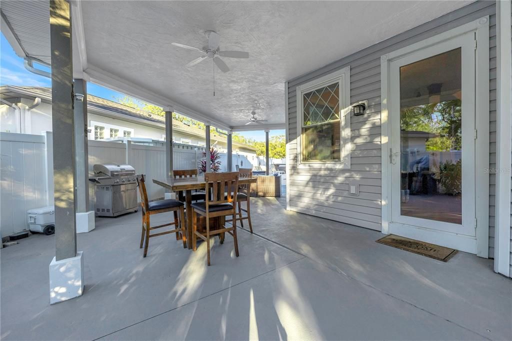 Active With Contract: $1,134,000 (4 beds, 3 baths, 2998 Square Feet)