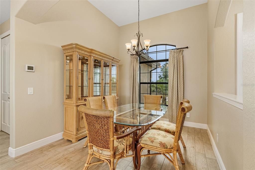 Formal Dining Room w/Vaulted Ceiling