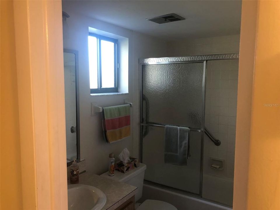 Recently Sold: $139,900 (1 beds, 1 baths, 689 Square Feet)