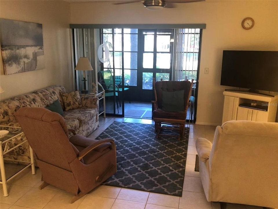 Recently Sold: $139,900 (1 beds, 1 baths, 689 Square Feet)