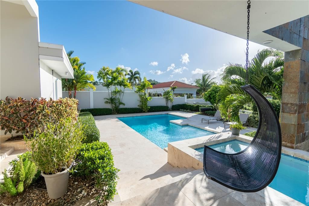 Recently Sold: $2,350,000 (4 beds, 4 baths, 3888 Square Feet)