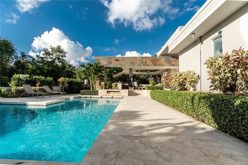 Recently Sold: $2,350,000 (4 beds, 4 baths, 3888 Square Feet)