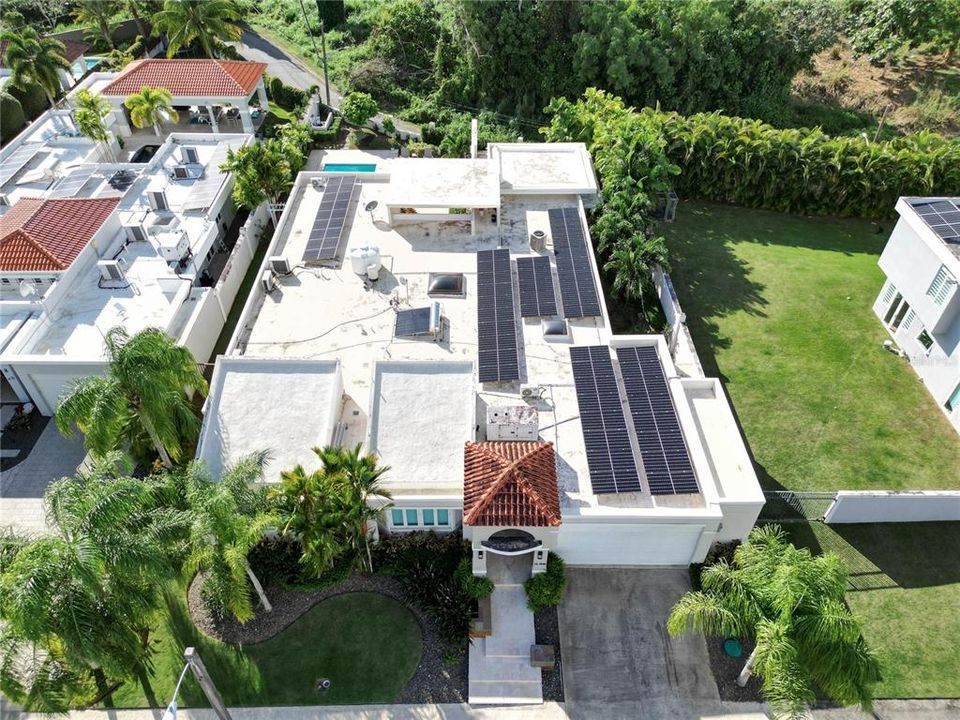 Vendido Recientemente: $2,350,000 (4 camas, 4 baños, 3888 Pies cuadrados)