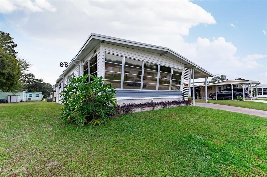 Recently Sold: $189,900 (2 beds, 2 baths, 1392 Square Feet)