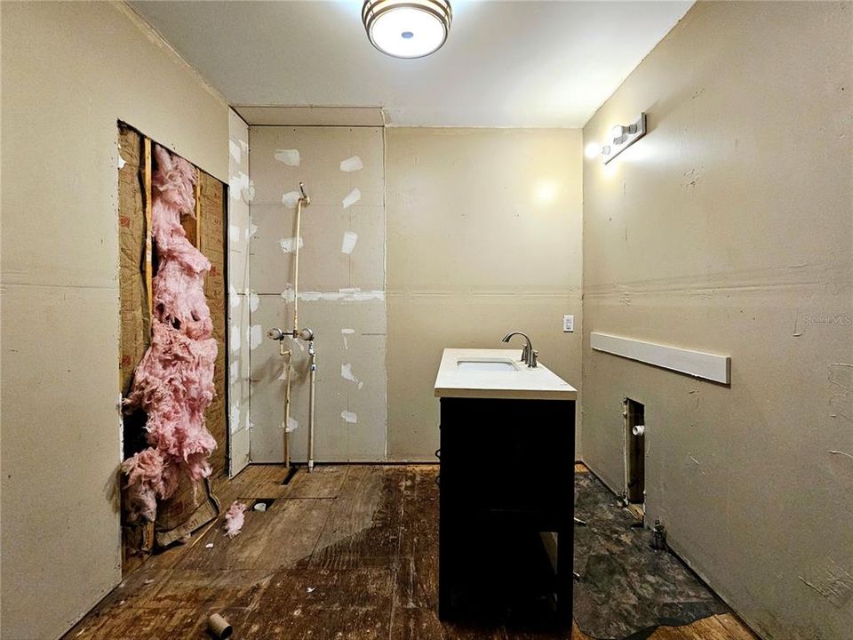 待售: $150,000 (2 贝兹, 2 浴室, 1396 平方英尺)