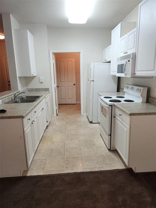 For Sale: $198,900 (2 beds, 2 baths, 1152 Square Feet)