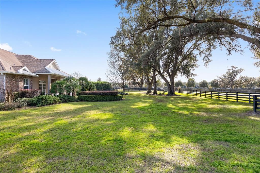 Recently Sold: $1,825,000 (3 beds, 3 baths, 2975 Square Feet)