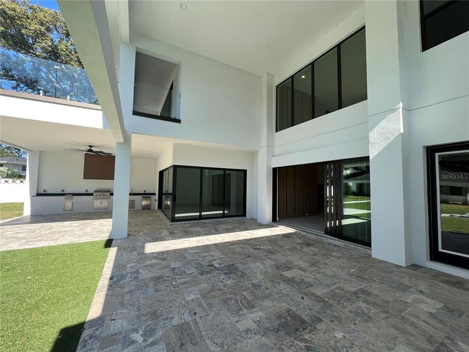 For Sale: $5,566,500 (5 beds, 6 baths, 6475 Square Feet)