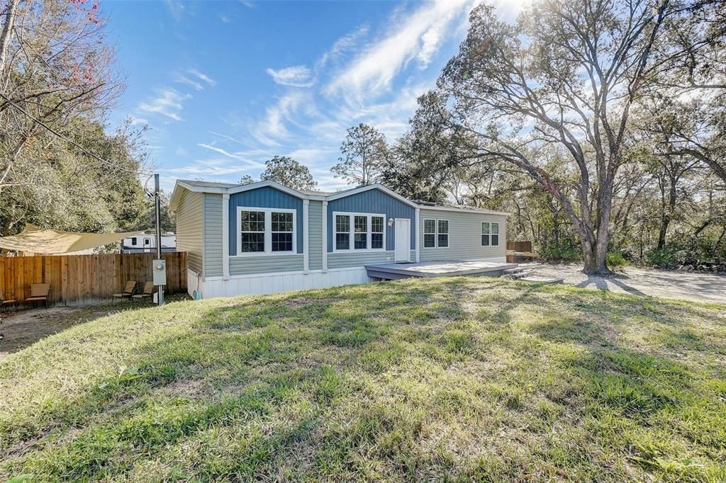 最近售出: $425,000 (4 贝兹, 2 浴室, 1620 平方英尺)