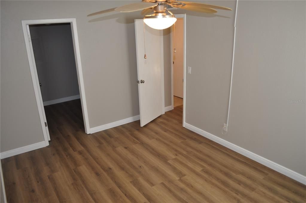 Recently Rented: $1,600 (2 beds, 1 baths, 813 Square Feet)