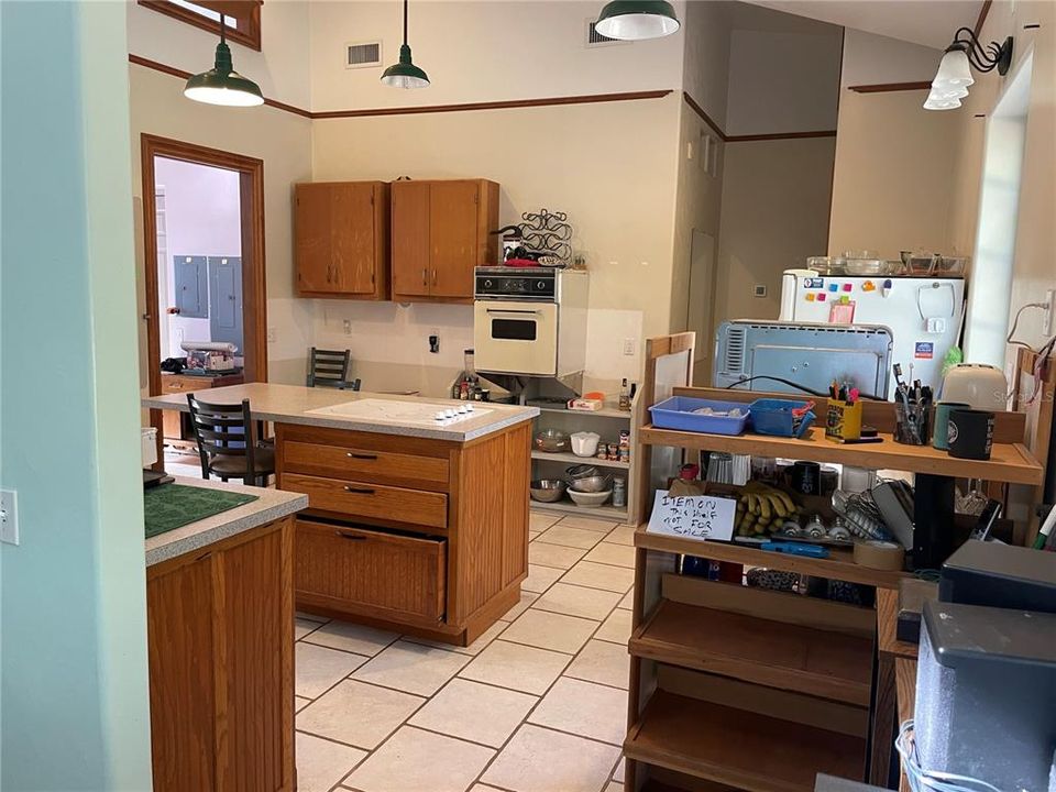 Un finished kitchen