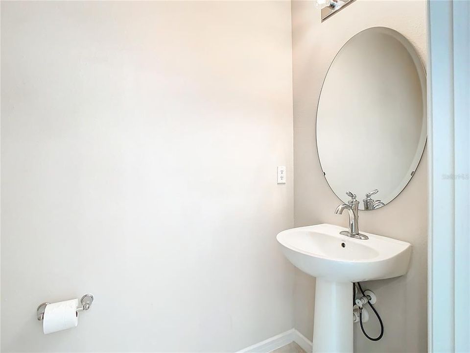 For Sale: $332,000 (2 beds, 2 baths, 1549 Square Feet)