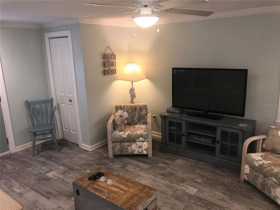 For Rent: $3,800 (2 beds, 1 baths, 750 Square Feet)