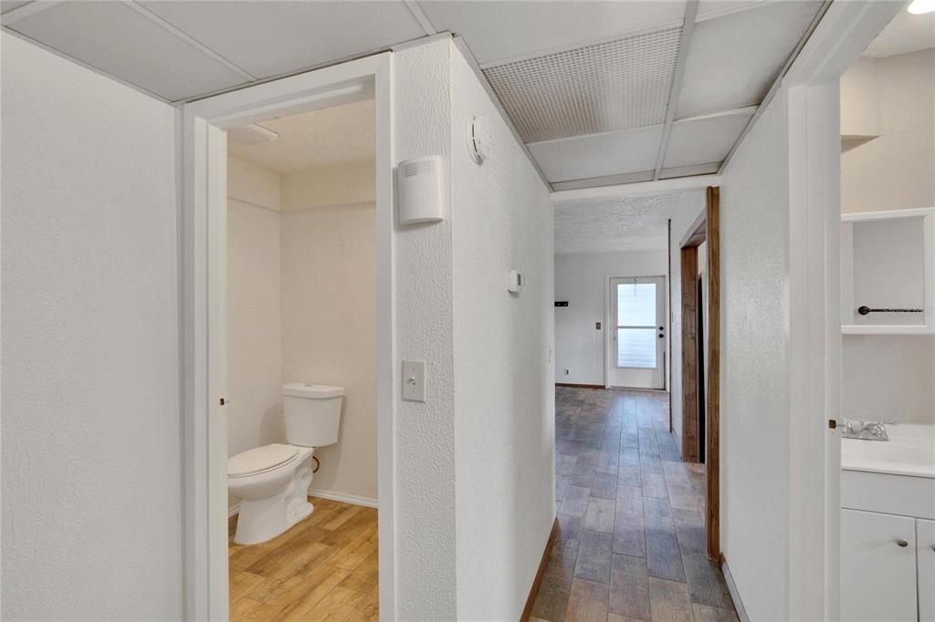 合同活跃: $1,550 (2 贝兹, 2 浴室, 960 平方英尺)