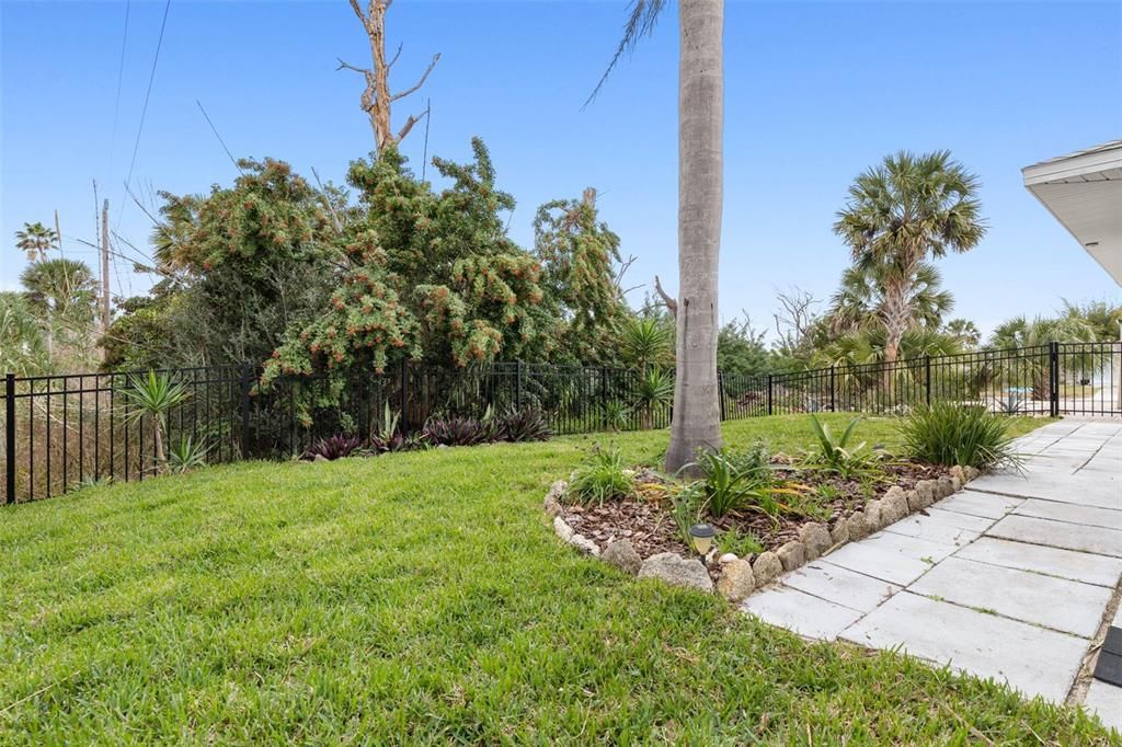 Recently Sold: $599,000 (3 beds, 2 baths, 1359 Square Feet)