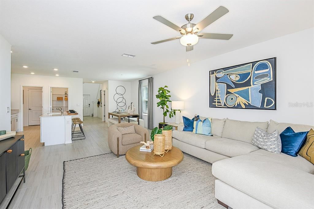 Active With Contract: $360,300 (5 beds, 2 baths, 2389 Square Feet)